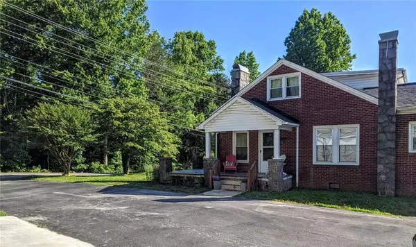 1376 W C ST, Newton, NC 28658
