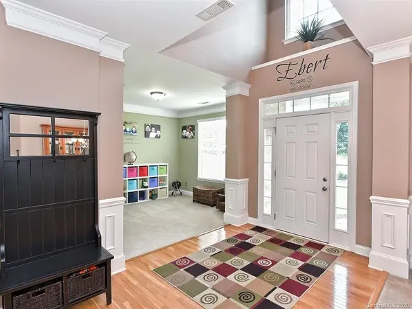 146 Winter Flake DR, Statesville, NC 28677