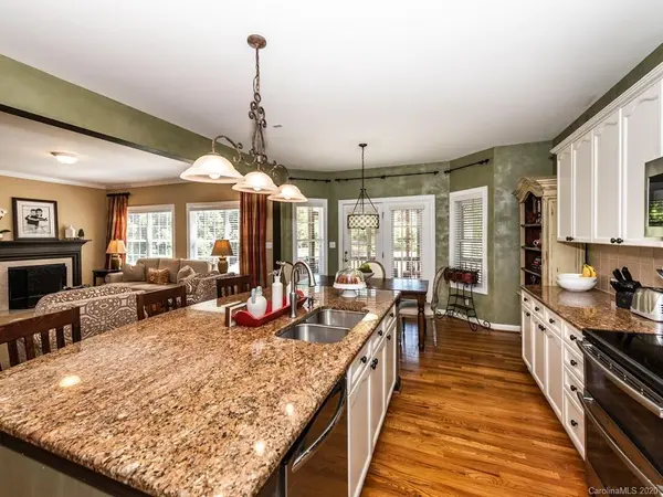 810 Lillieshall RD, Waxhaw, NC 28173