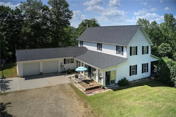 6636 197 HWY N, Green Mountain, NC 28740