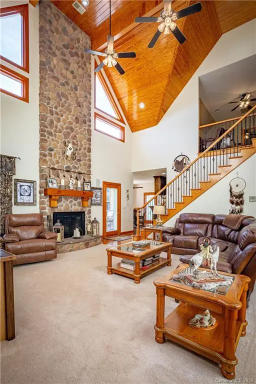 2701 Saint James Church RD, Newton, NC 28658