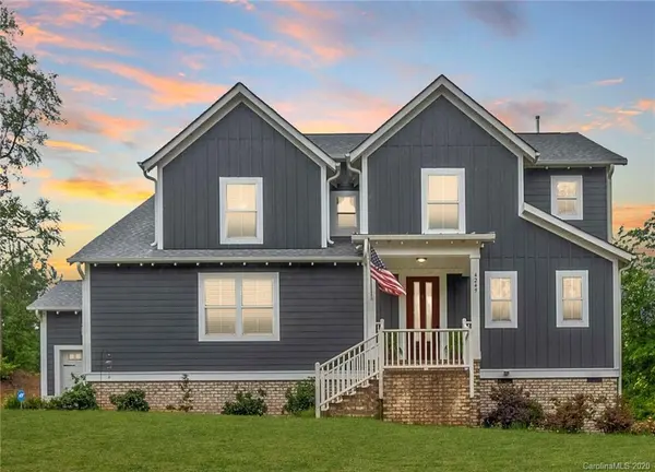 4249 Island Fox LN, Denver, NC 28037