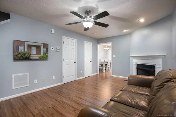 1100 22nd ST NE #504, Hickory, NC 28601