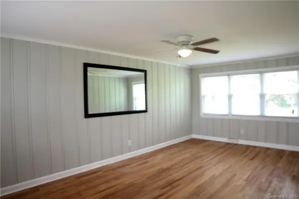 480 Caribou RD, Asheville, NC 28803