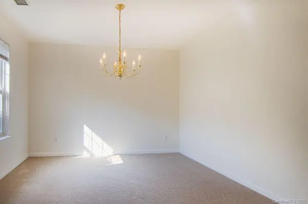 2804 Black Walnut LN, Charlotte, NC 28262