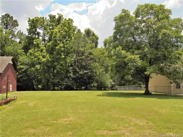 7225 Pleasant Grove RD, Charlotte, NC 28216