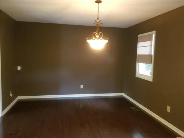 1425 Falcon DR, Newton, NC 28658