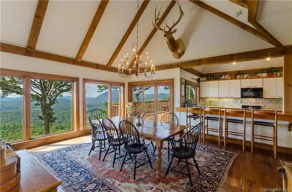 25 Rambouillet RD, Cashiers, NC 28717
