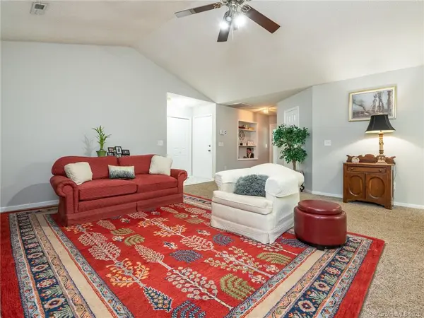 7505 Barn Stone DR, Charlotte, NC 28227