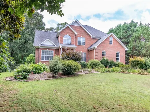 9827 Potter RD, Matthews, NC 28104