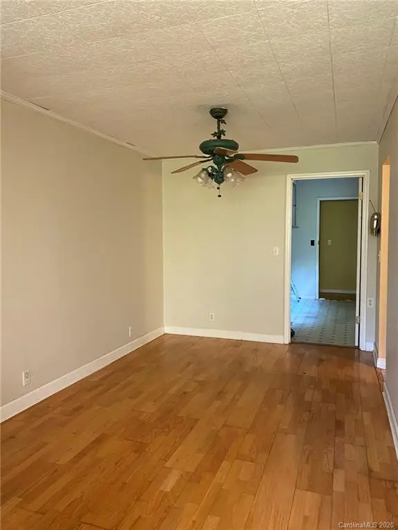 129 Scenic View DR, Green Mountain, NC 28740