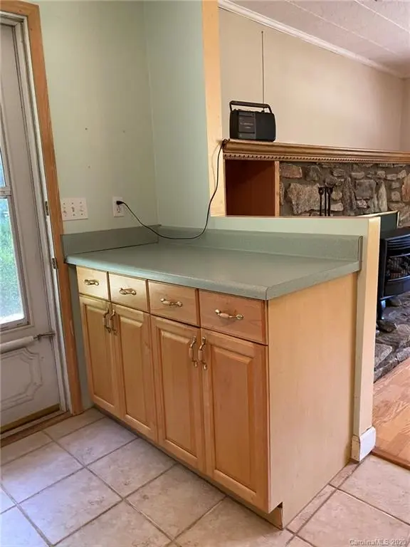 129 Scenic View DR, Green Mountain, NC 28740