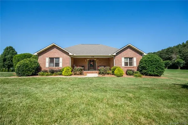 106 Seven Springs LOOP, Statesville, NC 28625