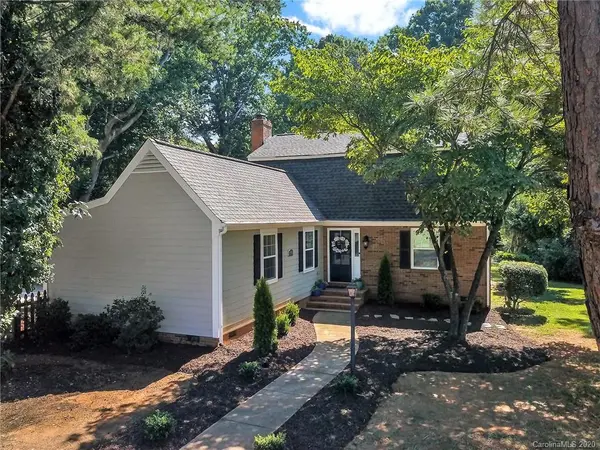 4601 Crooked Oak LN, Charlotte, NC 28226