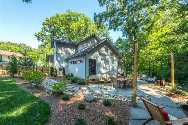 111 Bilberry LN #2, Candler, NC 28715