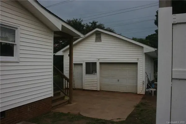 5509 Queen Anne RD, Charlotte, NC 28217