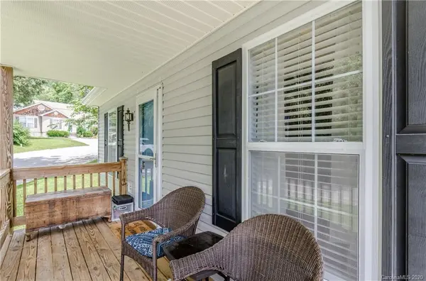 134 W Newberry DR, Fletcher, NC 28732