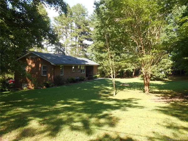 107 W Crestview ST, Landrum, SC 29356