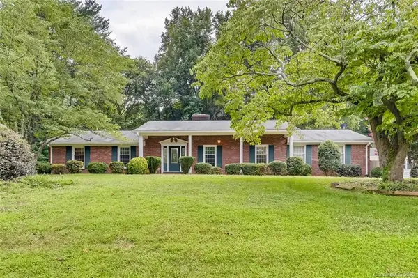 307 Starmount DR, Statesville, NC 28677