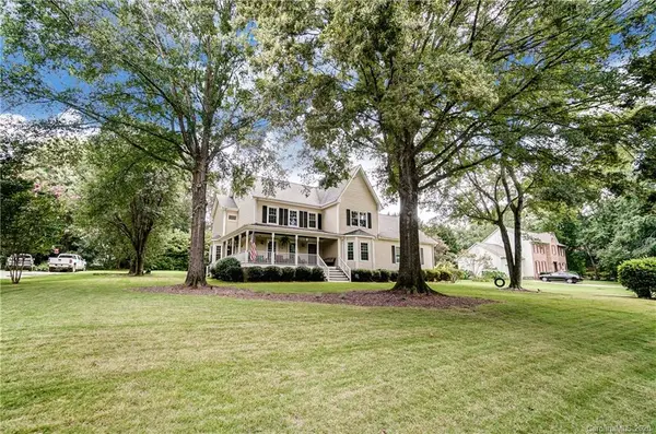 6334 Golden Eagle LN, Mint Hill, NC 28227