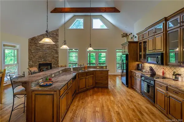 1295 Northview DR, Morganton, NC 28655