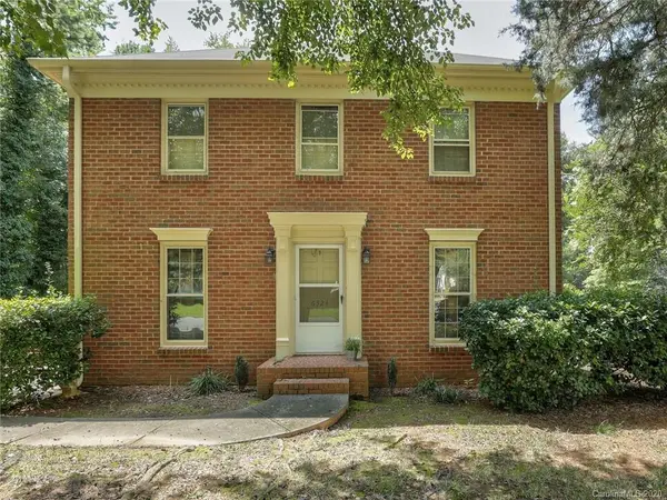7428 Willow Creek DR, Charlotte, NC 28270