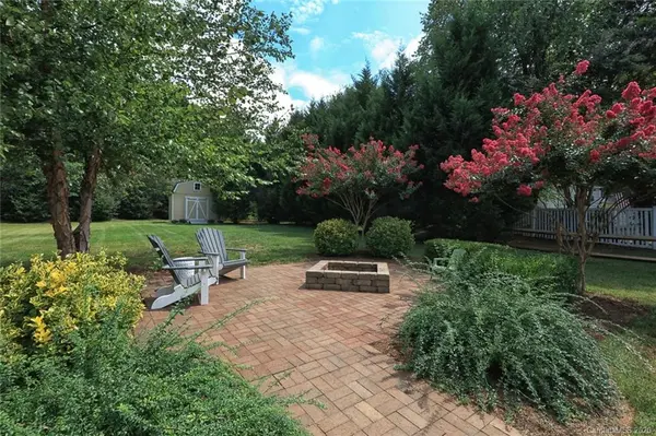 121 Middleton PL, Mooresville, NC 28117