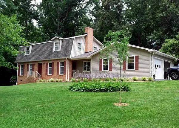 1007 4th Avenue DR, Conover, NC 28613