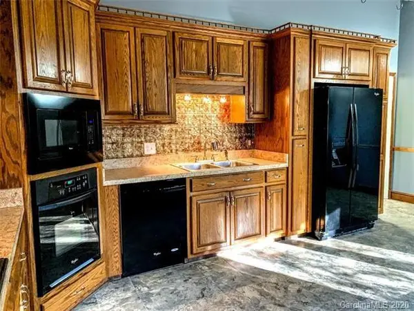 4699 Lakeside DR, Claremont, NC 28610