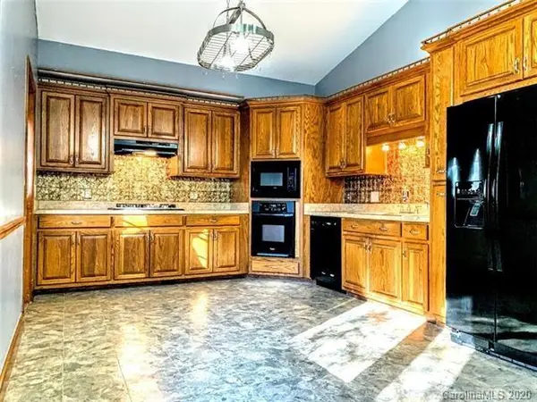 4699 Lakeside DR, Claremont, NC 28610