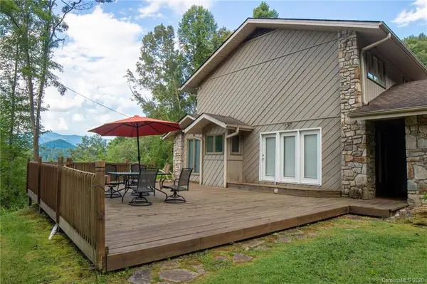 299 Woodland HTS, Robbinsville, NC 28771