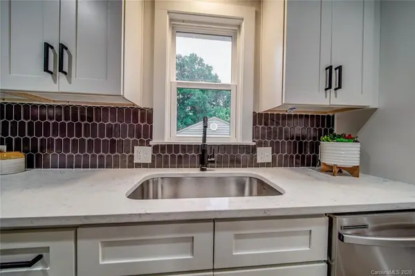 517 Inwood DR, Charlotte, NC 28209