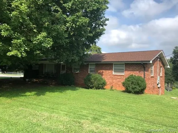 2326 24th ST NE, Hickory, NC 28601