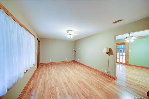 313 Willis RD, Dallas, NC 28034