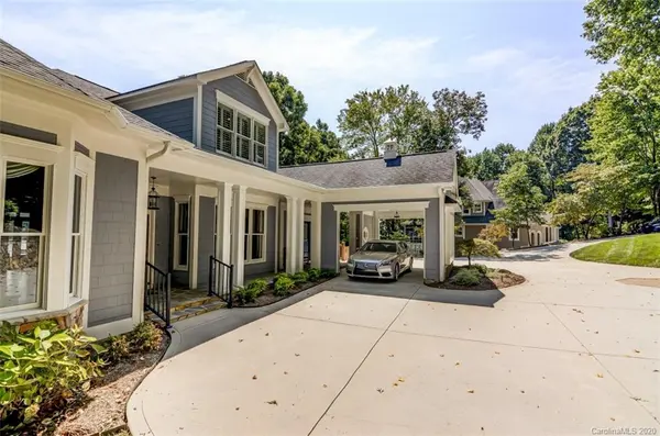8452 Nolley LN, Sherrills Ford, NC 28673