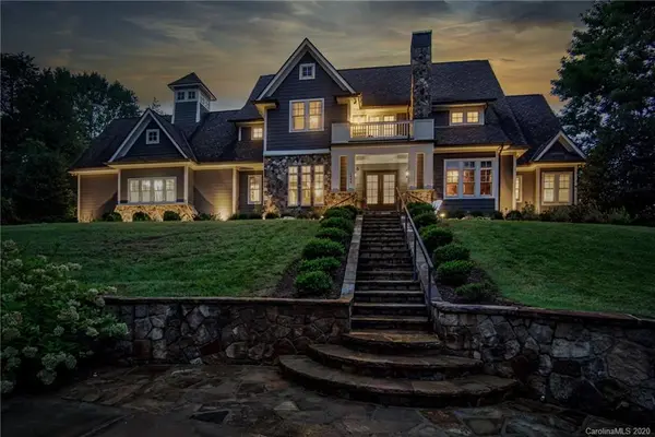 4900 Carmel Park DR, Charlotte, NC 28226