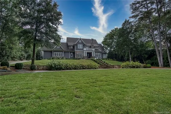 4900 Carmel Park DR, Charlotte, NC 28226