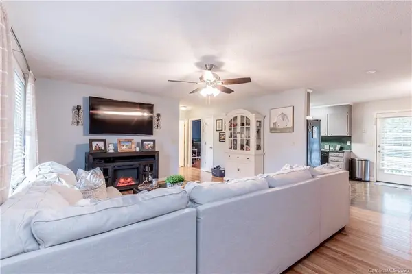 3291 Eberle WAY, Hudson, NC 28638