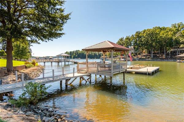 9541 Island Point RD, Sherrills Ford, NC 28673