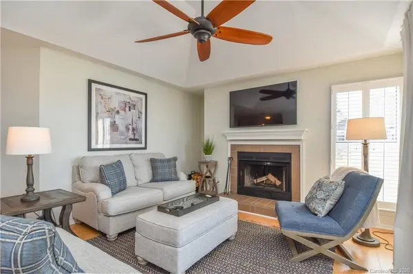 18883 Vineyard Point LN, Cornelius, NC 28031