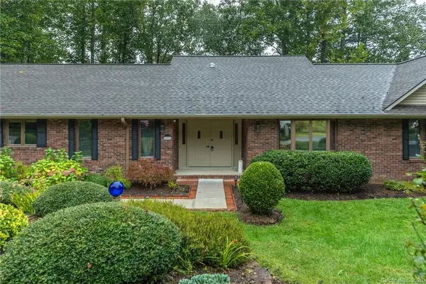 151 Kalmia Terrace CT, Hendersonville, NC 28739