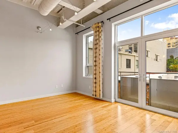 12 S Lexington AVE #302, Asheville, NC 28801