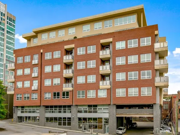 12 S Lexington AVE #302, Asheville, NC 28801