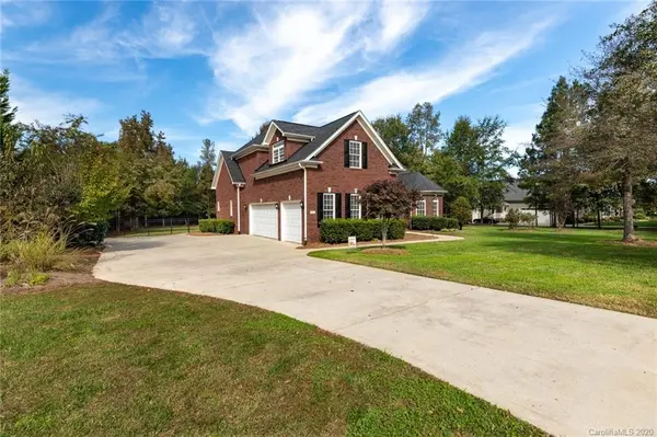 460 Harvest Moon LN, Rock Hill, SC 29732
