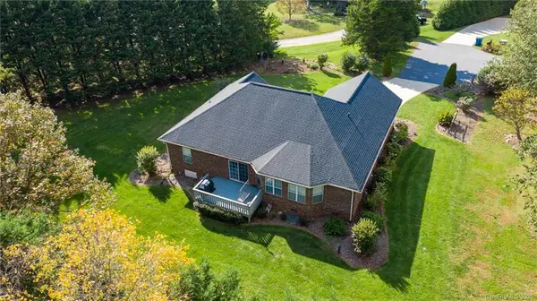 2405 Hounds WAY, Hickory, NC 28601
