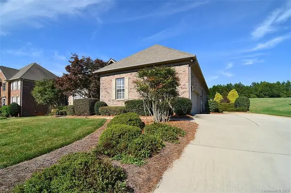 5110 Shannamara DR, Matthews, NC 28104