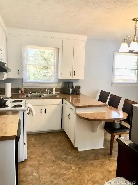 940 32nd ST NE, Conover, NC 28613