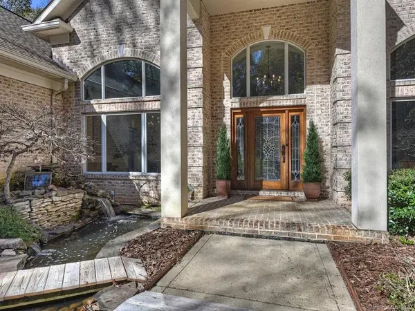 2023 Sandy Pond LN, Waxhaw, NC 28173