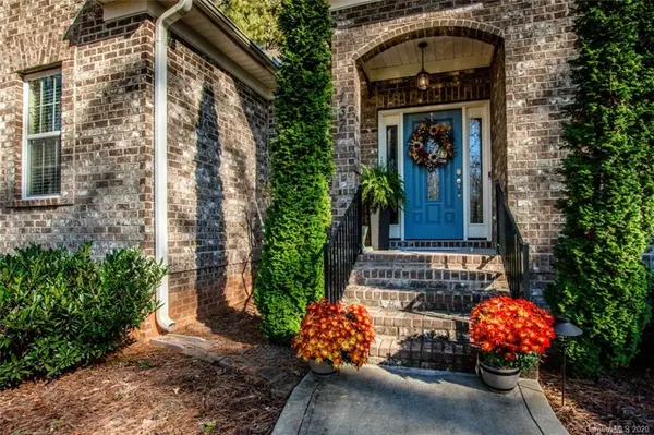 137 Draper DR, Statesville, NC 28625