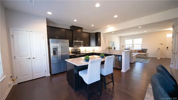 2015 Sage Park DR, Charlotte, NC 28217